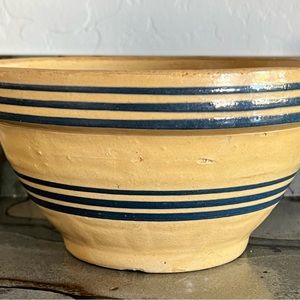 Vintage Yellow Ware Pottery Mixing Bowl 6 Stripe Blue & White USA MADE 8.5” US